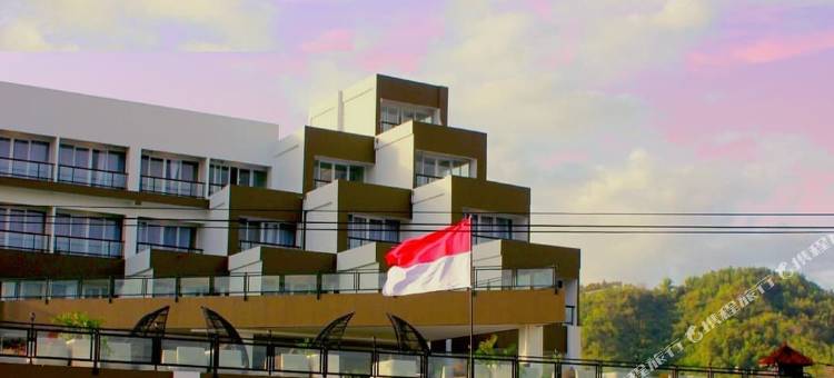 玛达利卡库塔拉贾酒店度假村及会议中心(Raja Hotel Kuta Mandalika Resort & Convention)图片