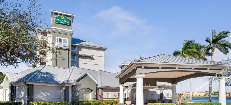 劳德代尔堡机场拉昆塔温德姆套房酒店(La Quinta Inn & Suites by Wyndham Ft. Lauderdale Airport)图片