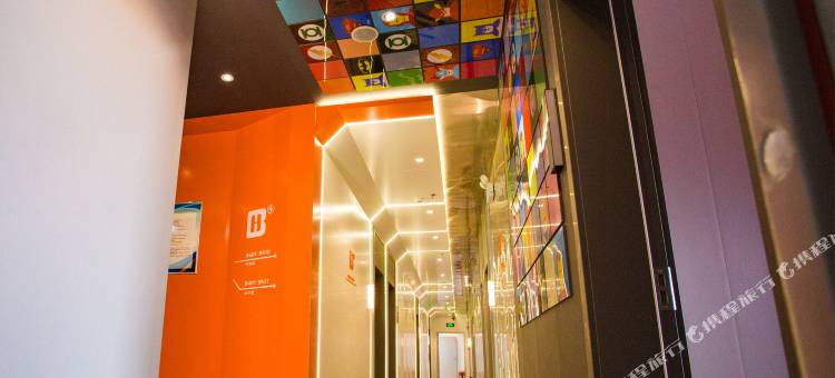 华宝电竞酒店(北关路分店)图片