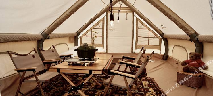 乌兰察布察右后旗火山草原自驾营地图片