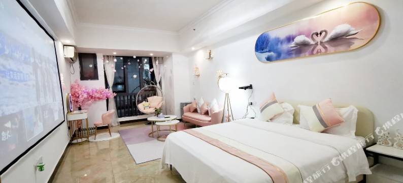 金色阳光国际公寓(广州番禺万达广场南村万博地铁站店)图片