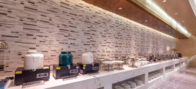 白玉兰酒店(沈阳黎明广场新惠街地铁站店)图片