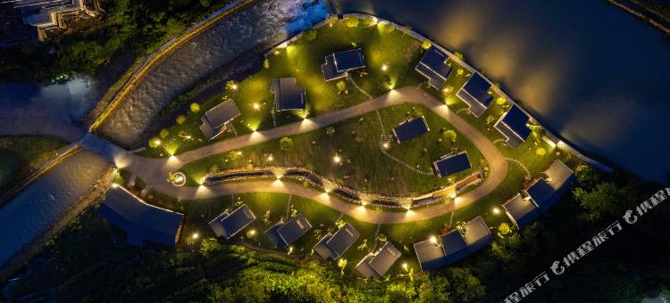璞逸居·野溪河畔山水度假营(张家界国家森林公园店)图片