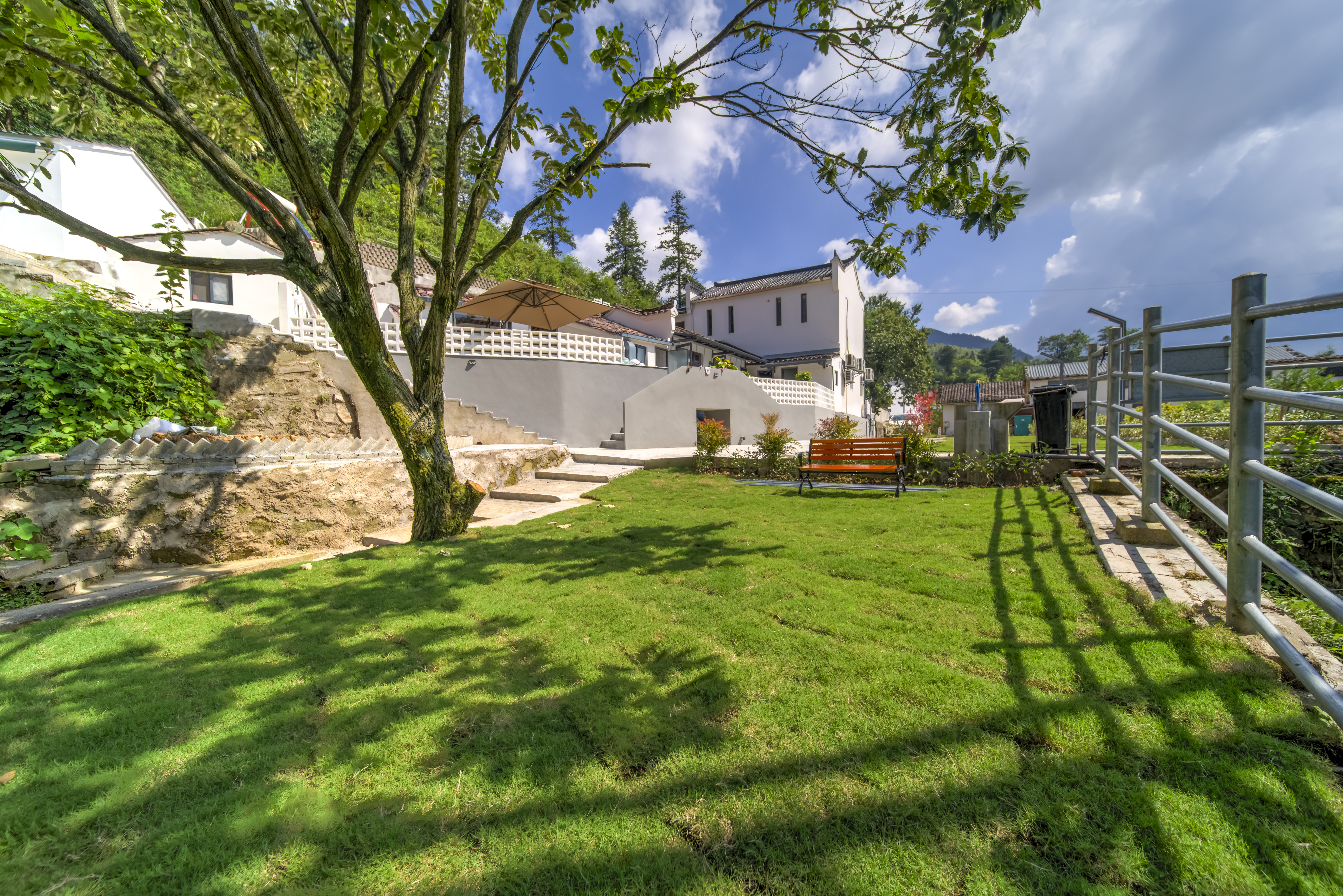 Jiuhuashan Shangquanlinshe Homestay (Roushen Baodian)Over view