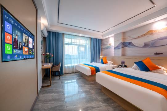 宜呈plus酒店(灵山汽车总站店)