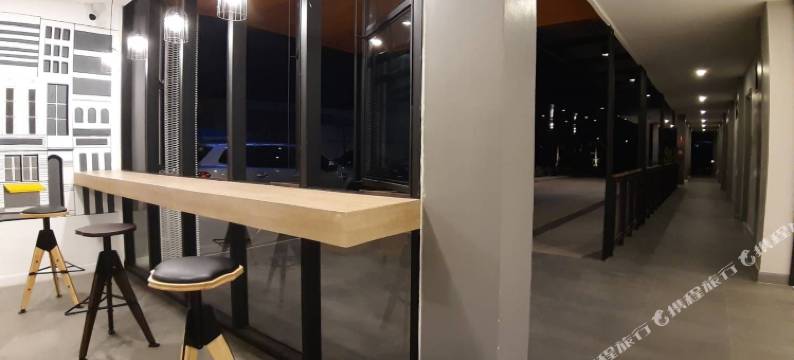 模范花园(The Model Garden)图片