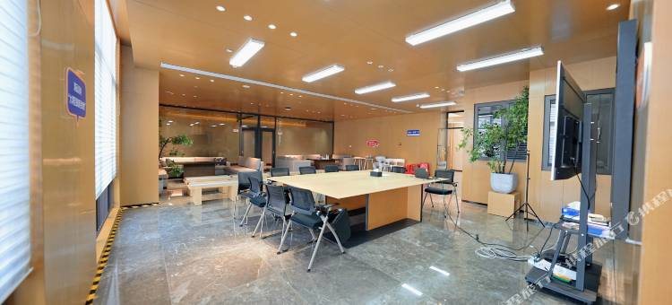 清远淼蕾屋度假公寓(银盏站时代领峰店)图片