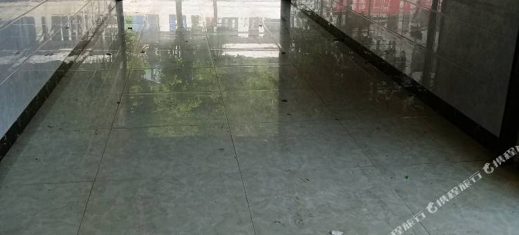 镇康逸佳酒店图片