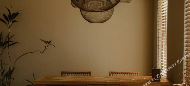 吾以溪右 · Creekside庭院度假民宿(三宝国际陶艺村店)图片