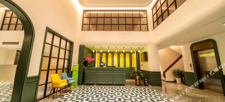 安棠公馆(廉江安铺骑楼老街牌坊店)图片