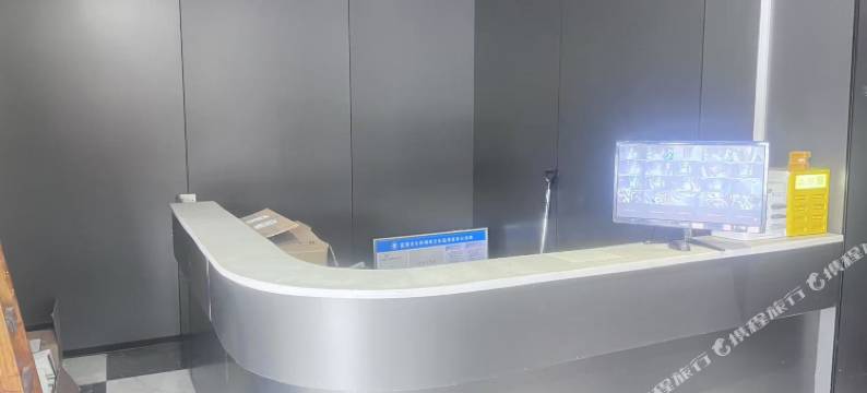 飓龙电竞酒店(高安鹏泰百货店)图片