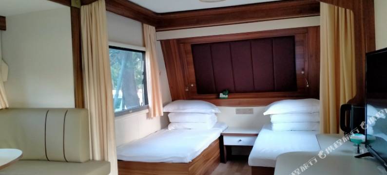 灵寿花溪谷树桥公园酒店图片