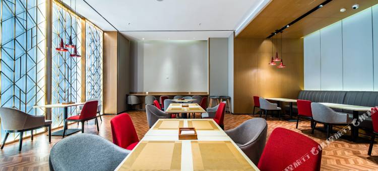 柏曼酒店(南宁江南万达平西夜市店)图片