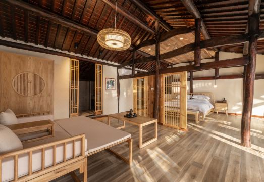 Lake Side Hotel Hotel Overview