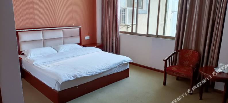 罗平华玥酒店图片