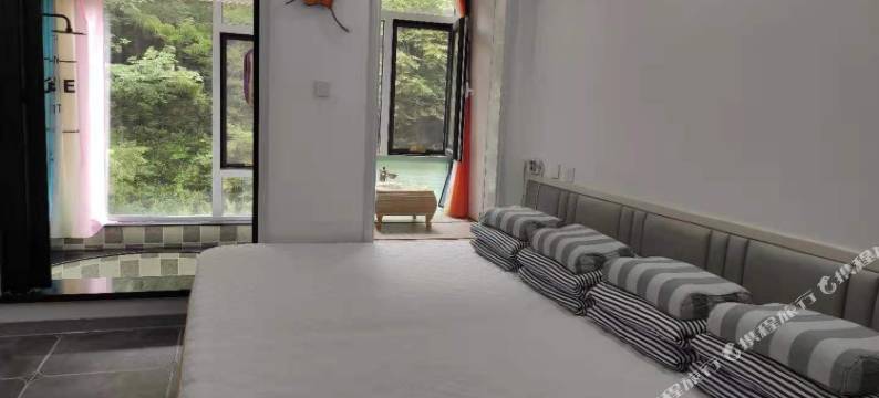 本溪县溪谷一号山景温泉民宿图片