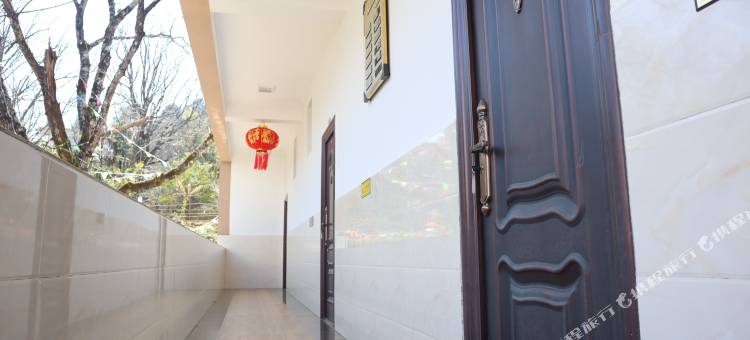 隅山·云隐民宿(云海日出观景台店)图片
