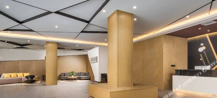 IU 酒店(瑞丽财富广场彩云城店)图片