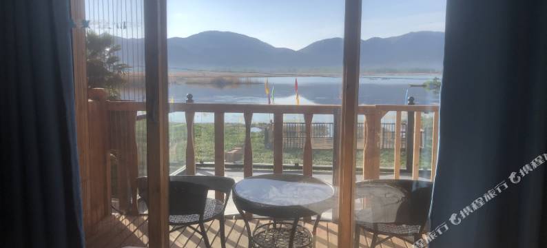 泸沽湖湖光山舍客栈图片