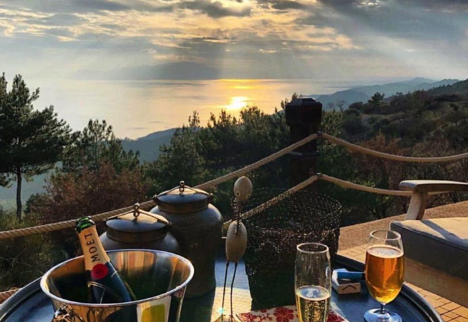 Simurg Inn Hotel Overview