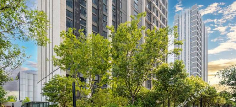 名湖酒店(郑州蝶湖公园滨河新城地铁站店)图片