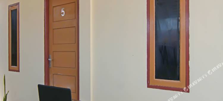 O酒店普特里伊斯兰旅馆靠近SPBU林博潘长(Hotel O Putri Guest House Syariah Near Spbu Rimbo Panjang)图片