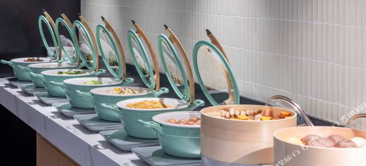 济南舜耕会展中心六里山南路亚朵酒店图片