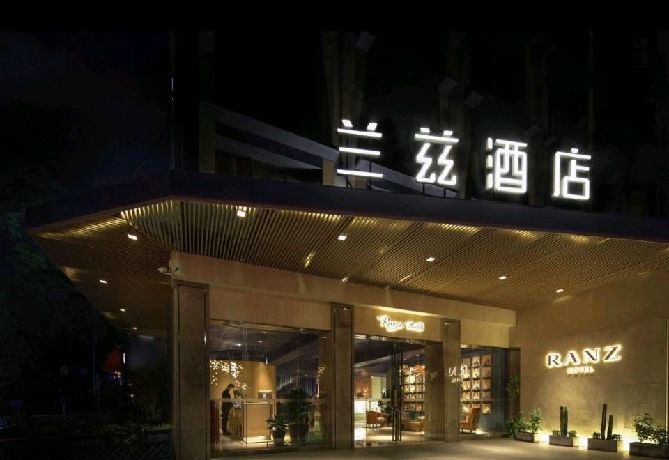  Hotel Overview