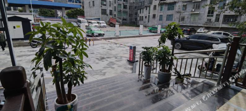 望谟六洞河酒店(文化广场店)图片