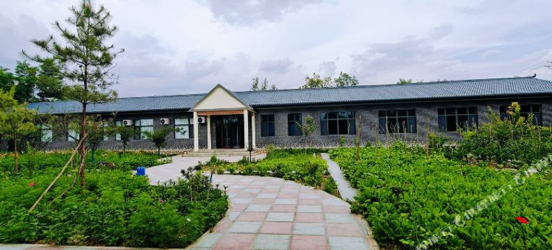 银川聚源民宿(镇北堡看见贺兰演艺小镇店)图片