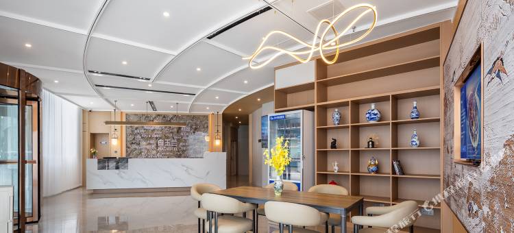 白玉兰酒店(滨州博兴博百购物广场店)图片