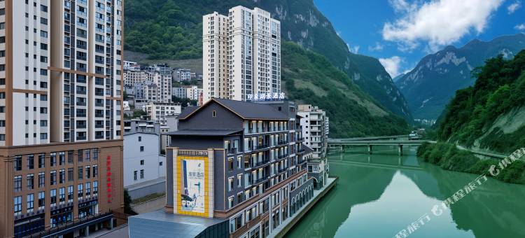 印象湖景酒店图片