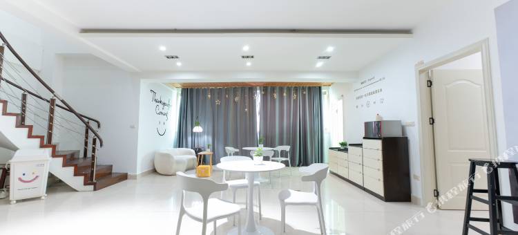比邻·女生青旅(冠英古街店)图片