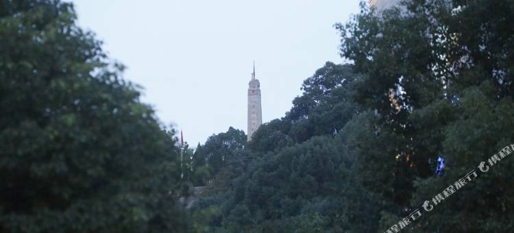 假日美地酒店(张家界旅游商业步行街天门奥莱广场店)图片