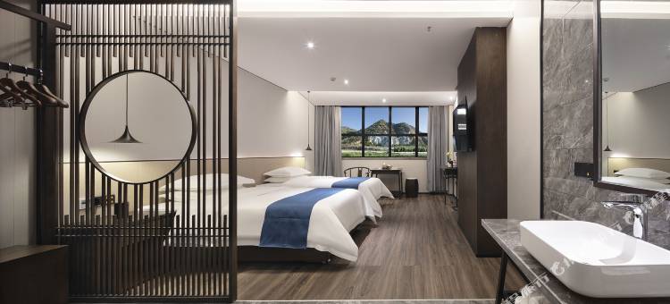 陌上轻宿酒店(栾川老君山凤凰天街店)图片