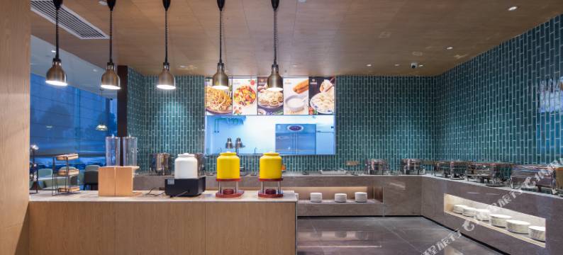 荟辰酒店(长沙洋湖湿地地铁站宜家荟聚店)图片