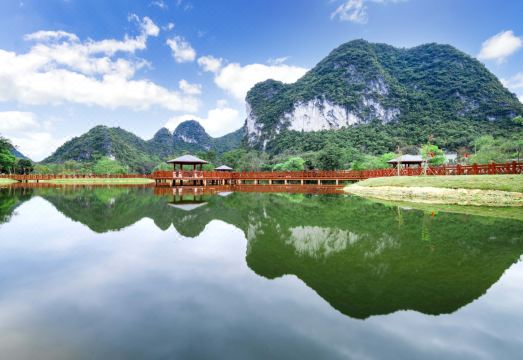 Yijing Guanlan HotelHotel Overview