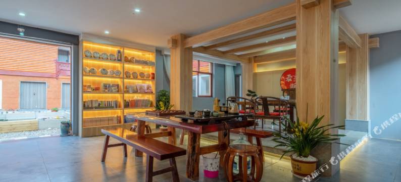 泸沽湖若江湖客栈图片