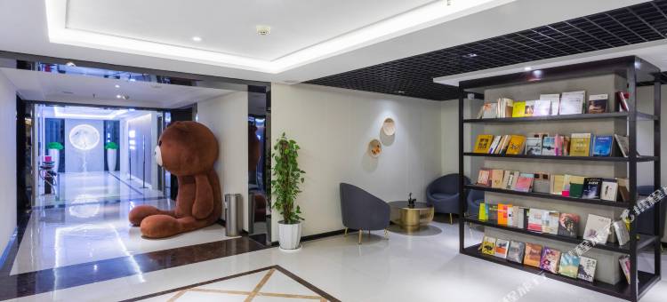 东篱江畔酒店(重庆解放碑洪崖洞店)图片