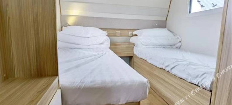 青岛石老人沙滩房车露营公园特色民宿图片