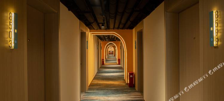 爱电竞酒店(许昌曹魏古城胖东来人民店)图片