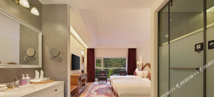 稻城亚丁花间岭·杜鹃谷温泉酒店图片