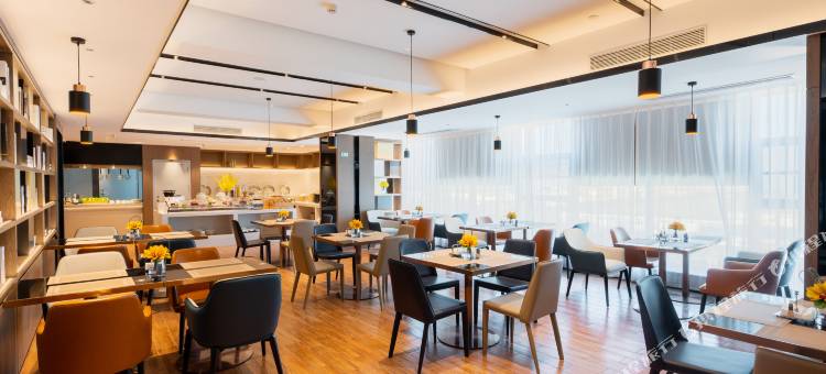 宜尚酒店(沌口体育中心南太子湖店)图片