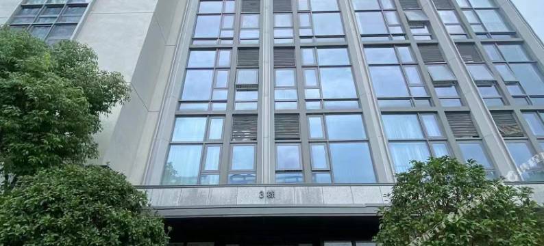 豪朗.Loft高空海景公寓(龙光世纪商务中心店)图片