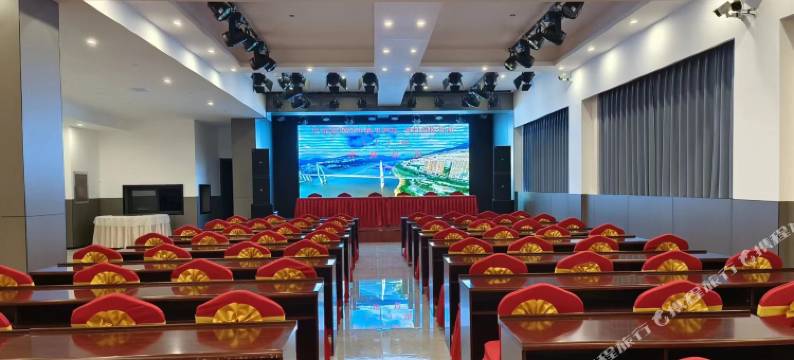 巴王宫酒店图片