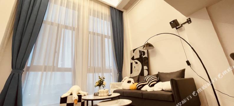 卡卡投影LOFT公寓图片