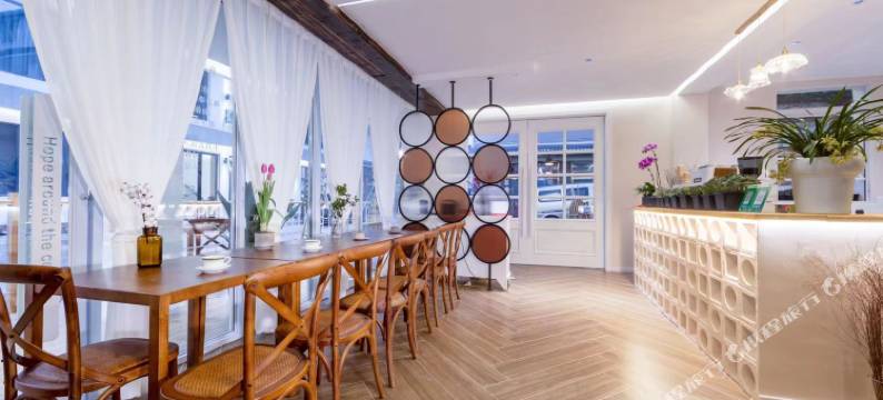 转角咖啡·民宿(瓦屋山景区店)图片