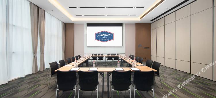 宜宾大学城希尔顿欢朋酒店图片