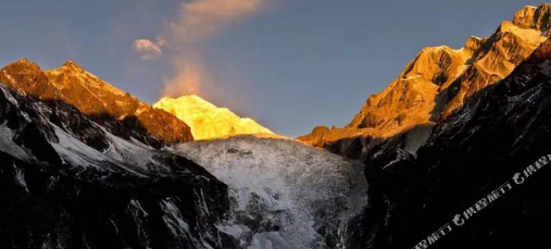 海螺沟金雪山假日酒店图片