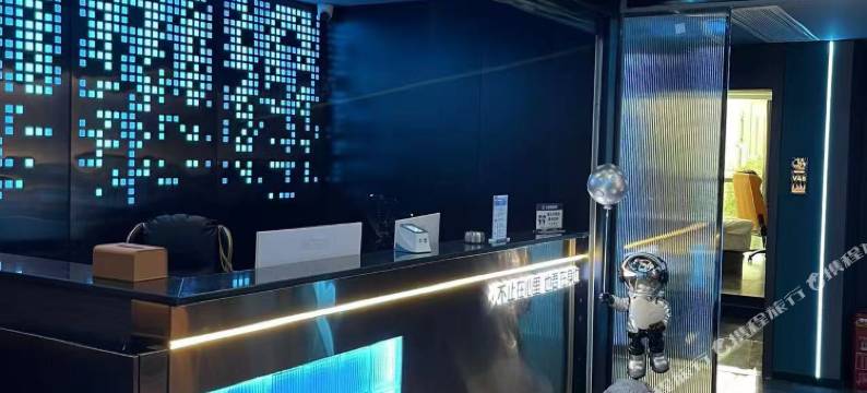 V12电竞民宿(长沙涧塘地铁站店)图片